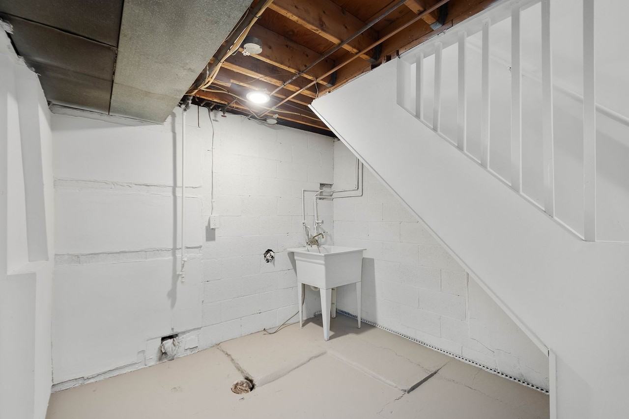 743 Elm Dr - Photo 5 of 32