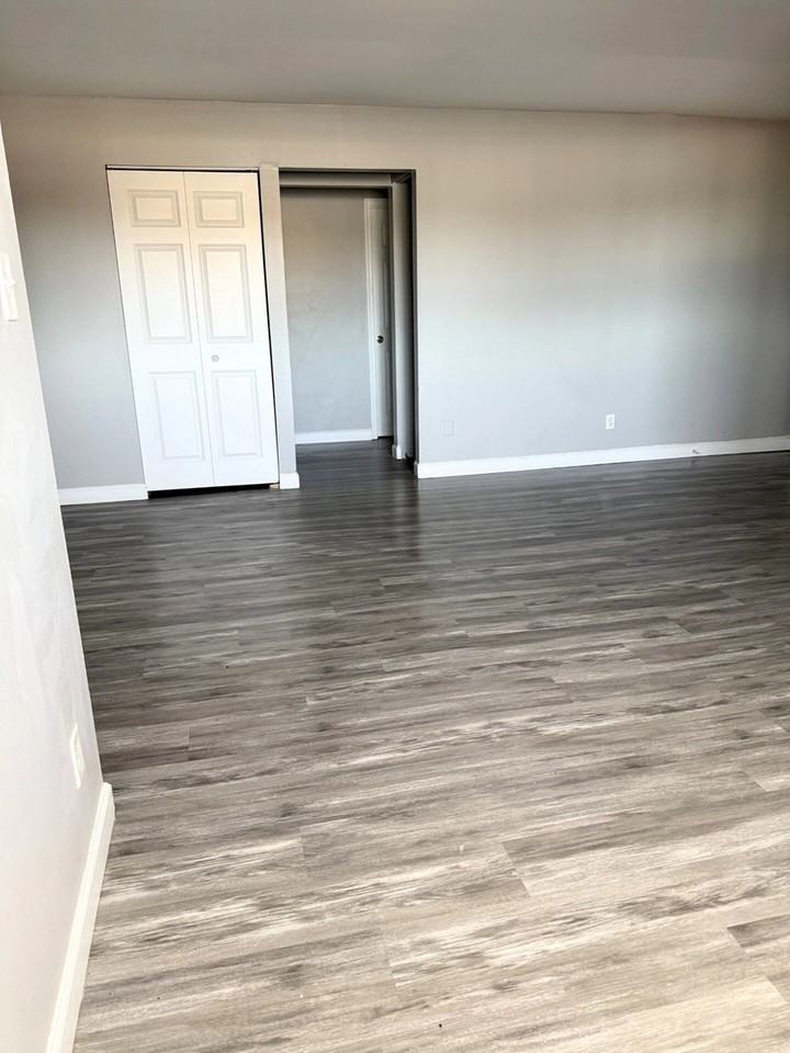 The Brickstone - Photo 7 of 9