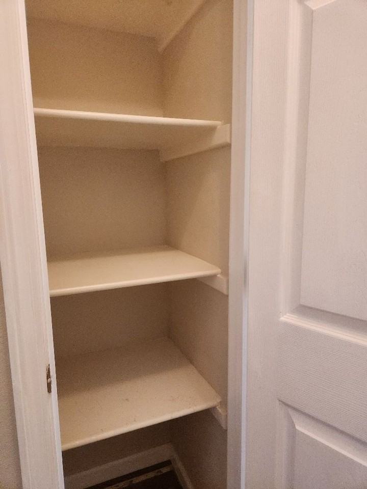 208 Southridge Ln Apt B1 - Photo 7 of 15