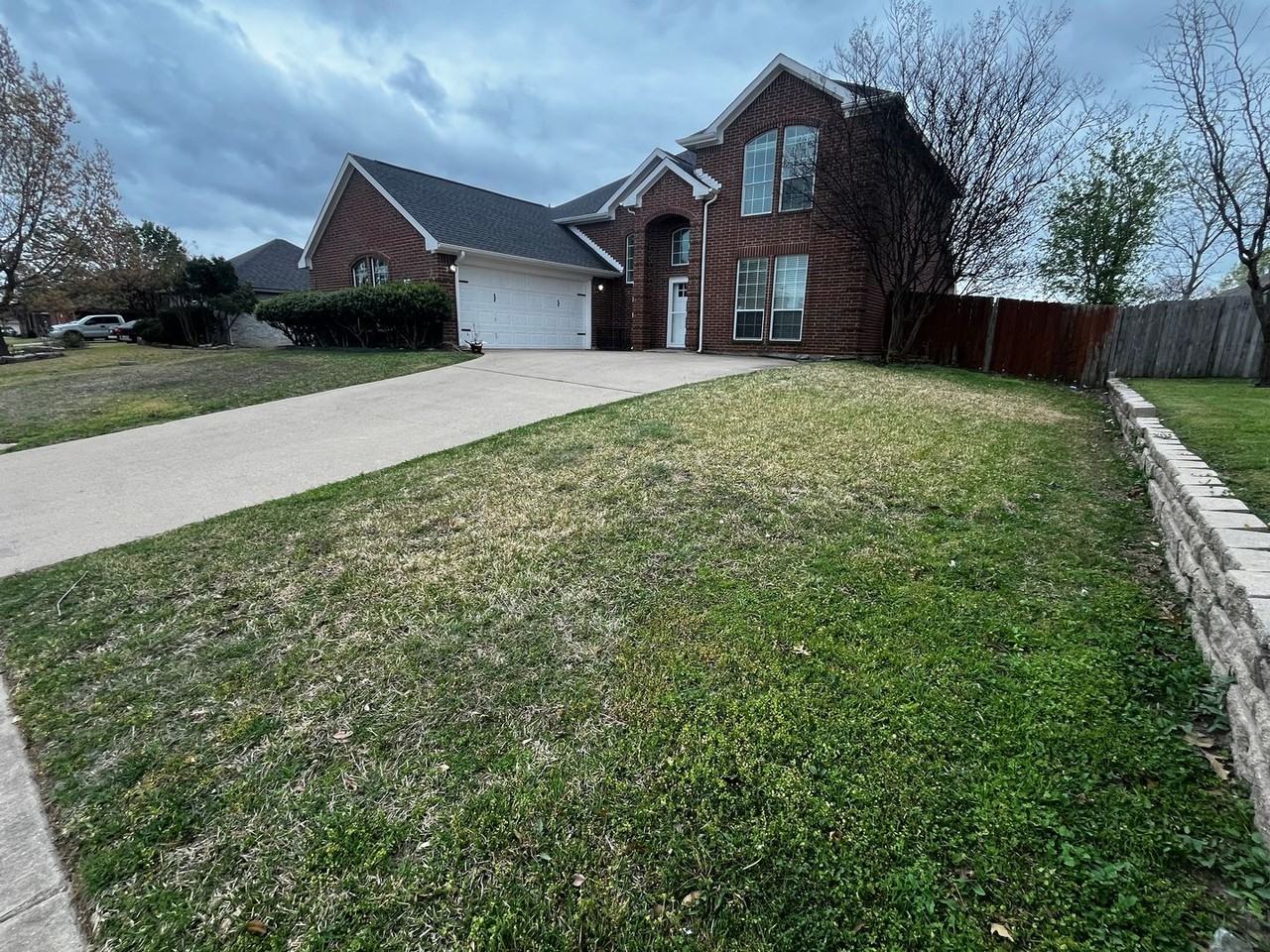 6406 Mill Valley Dr - Photo 2 of 28