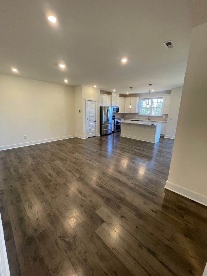 4010 Upshur Ct - Photo 5 of 31