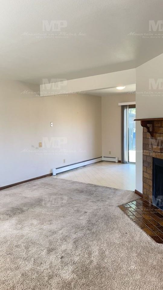 1624 Azalea Dr #1 - Photo 2 of 12