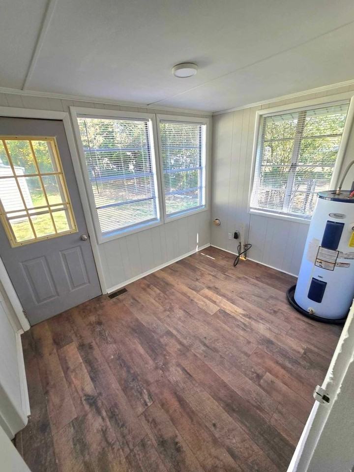 45 B St Sw - Photo 4 of 23