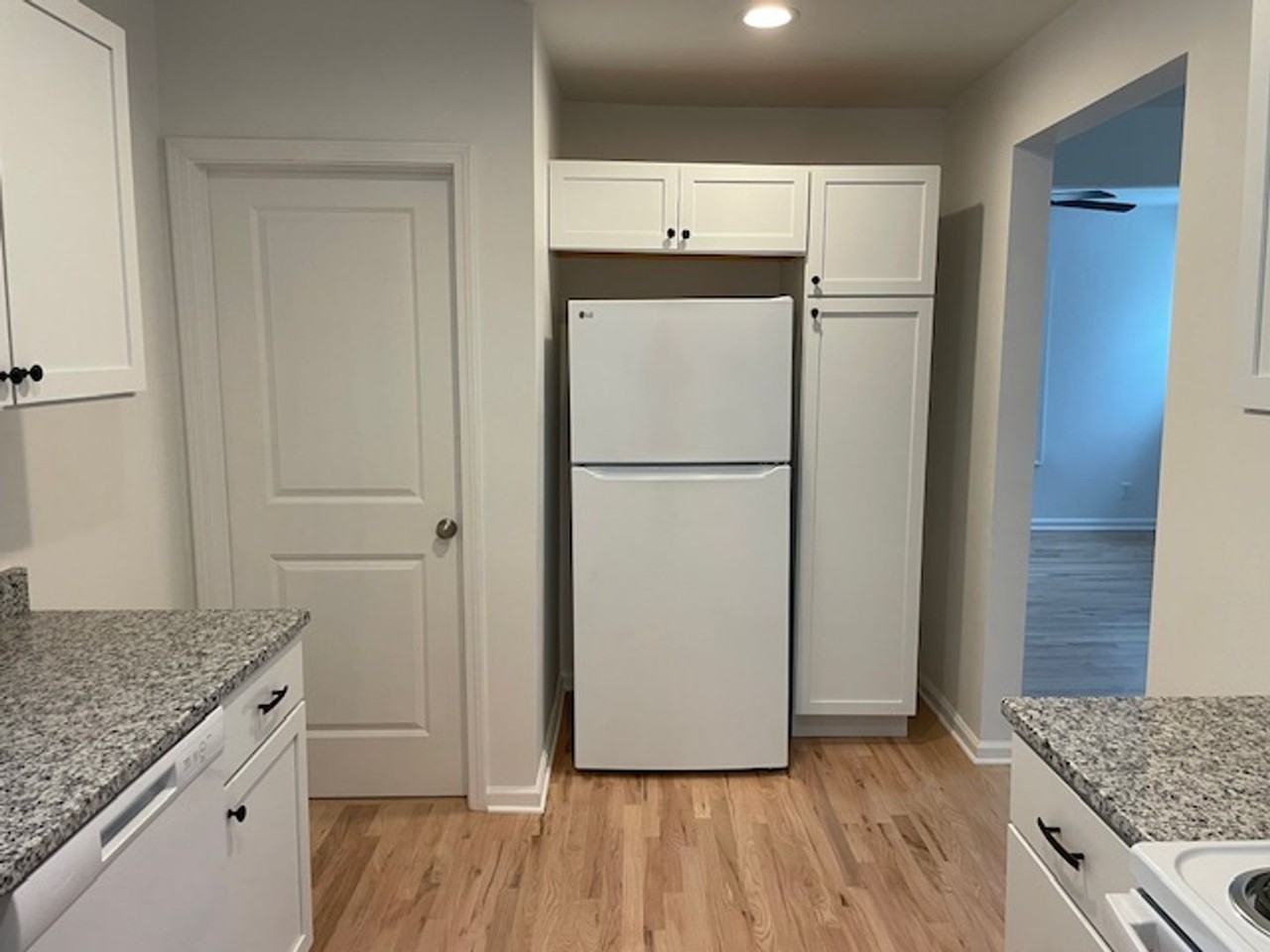 3701 Agnes Ave - Photo 3 of 19