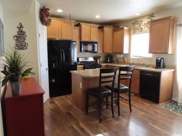 6751 W Bottlebrush Ln - Photo 4 of 23