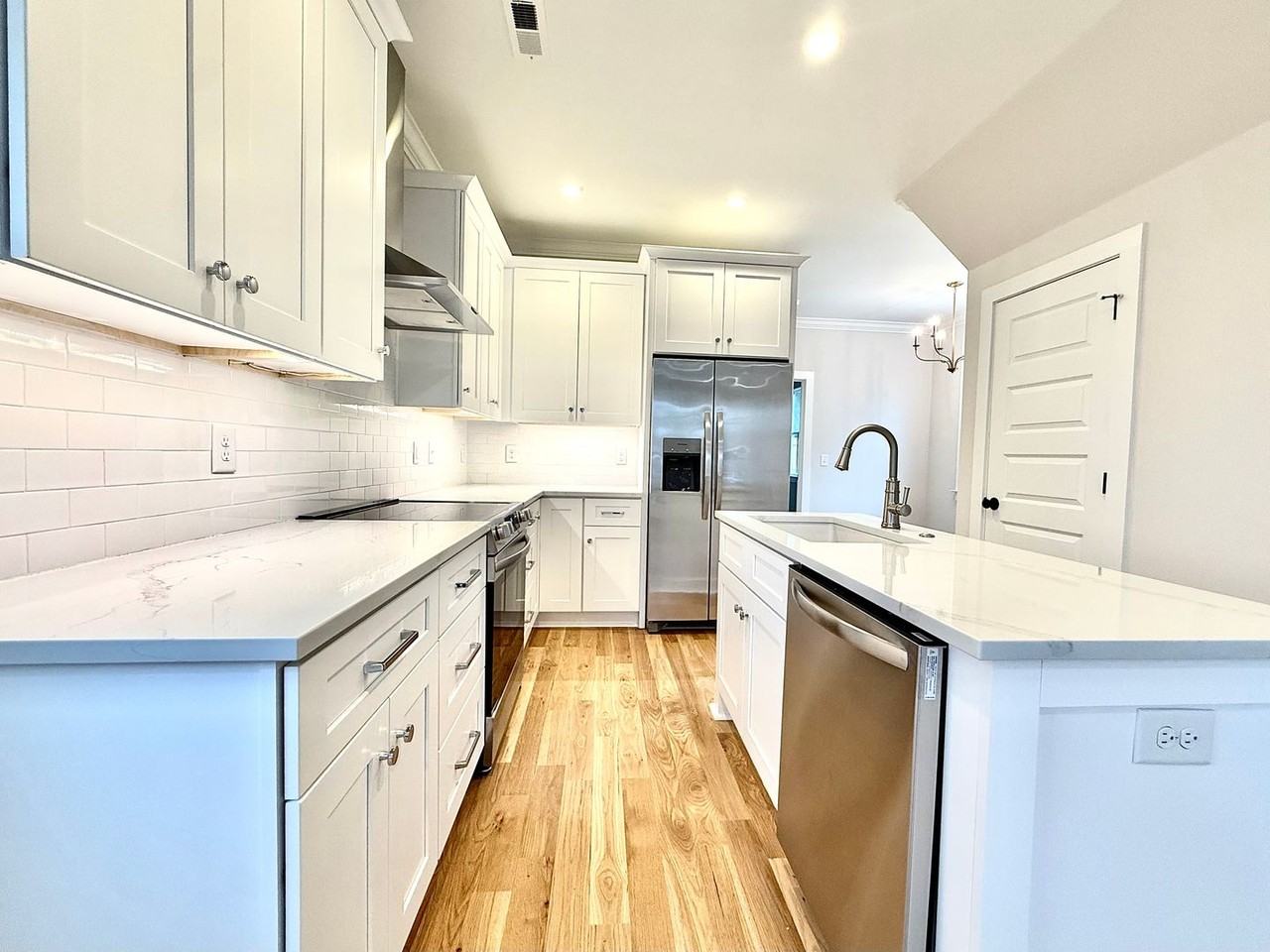 404C Chamberlin Ave - Photo 3 of 14