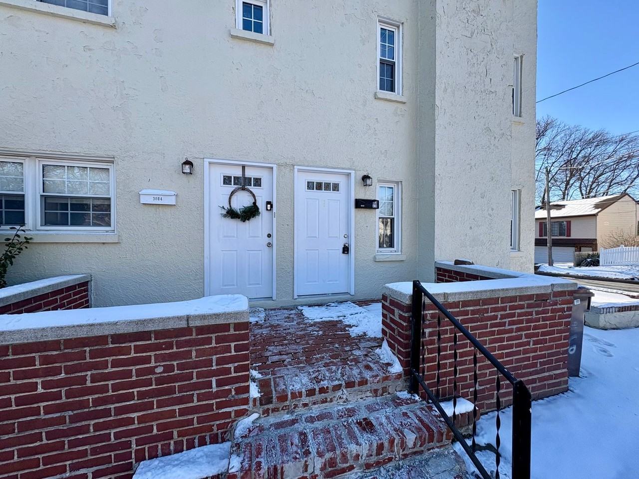 418 N Ogle Ave - Photo 2 of 13