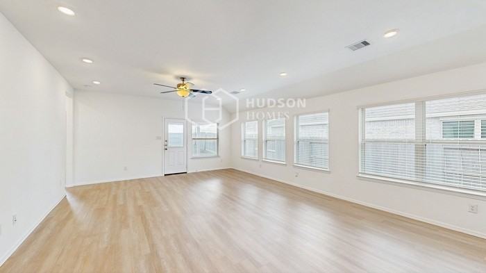 5120 Twin Summit Dr - Photo 6 of 31