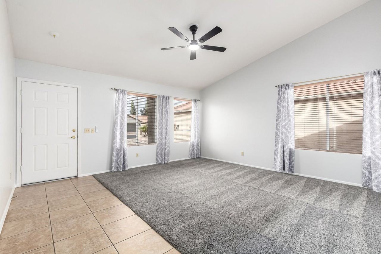 9421 E Nacoma Dr - Photo 5 of 37