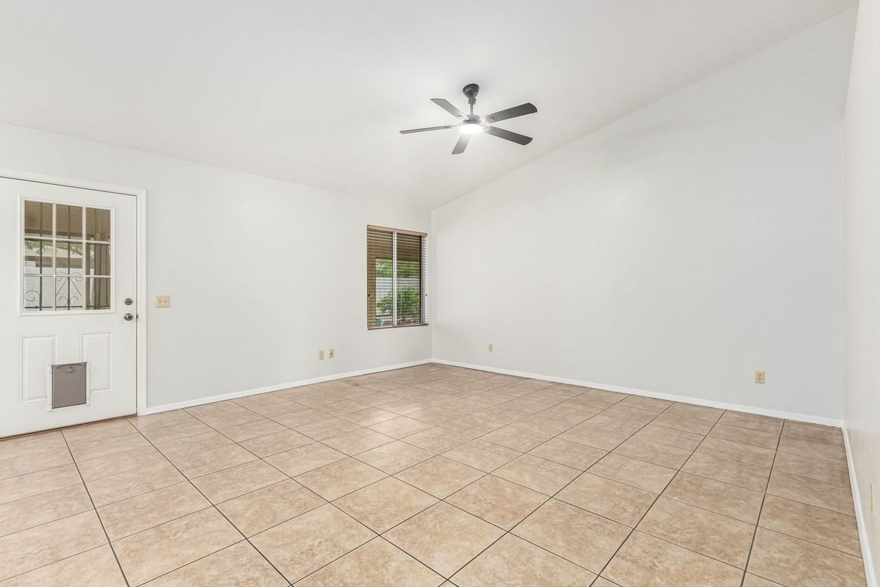 9421 E Nacoma Dr - Photo 7 of 37