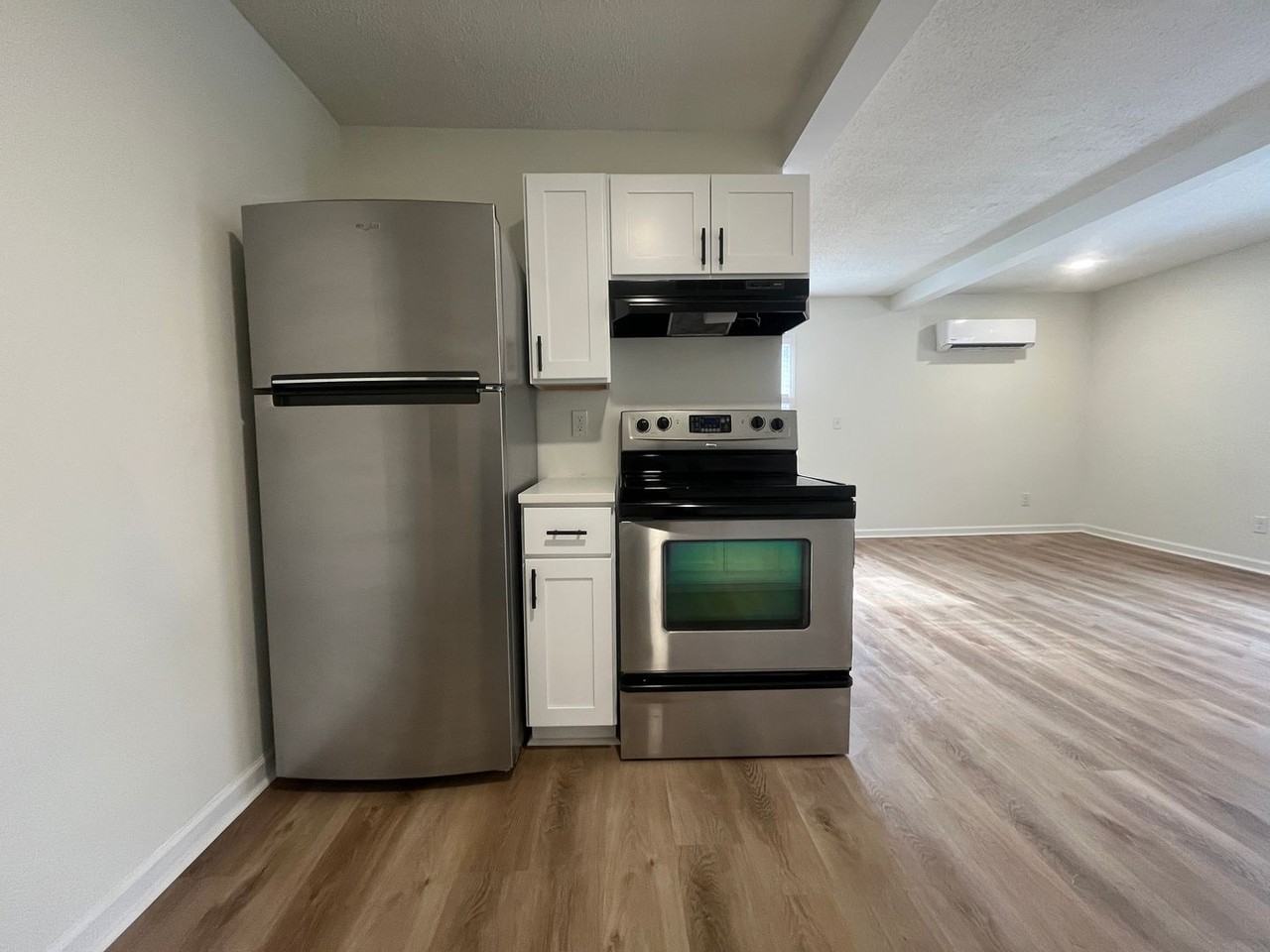 2 Easy St - Photo 2 of 9