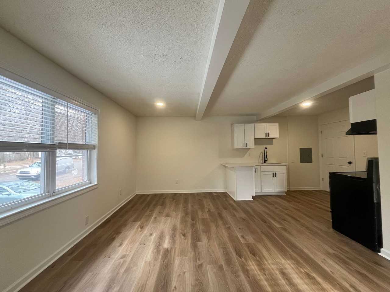 2 Easy St - Photo 5 of 9