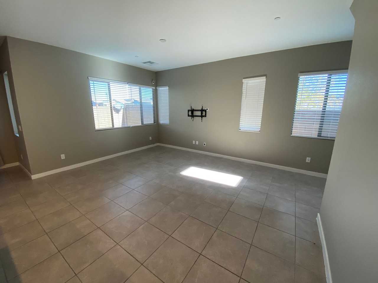 3192 Timorasso Ave - Photo 2 of 17