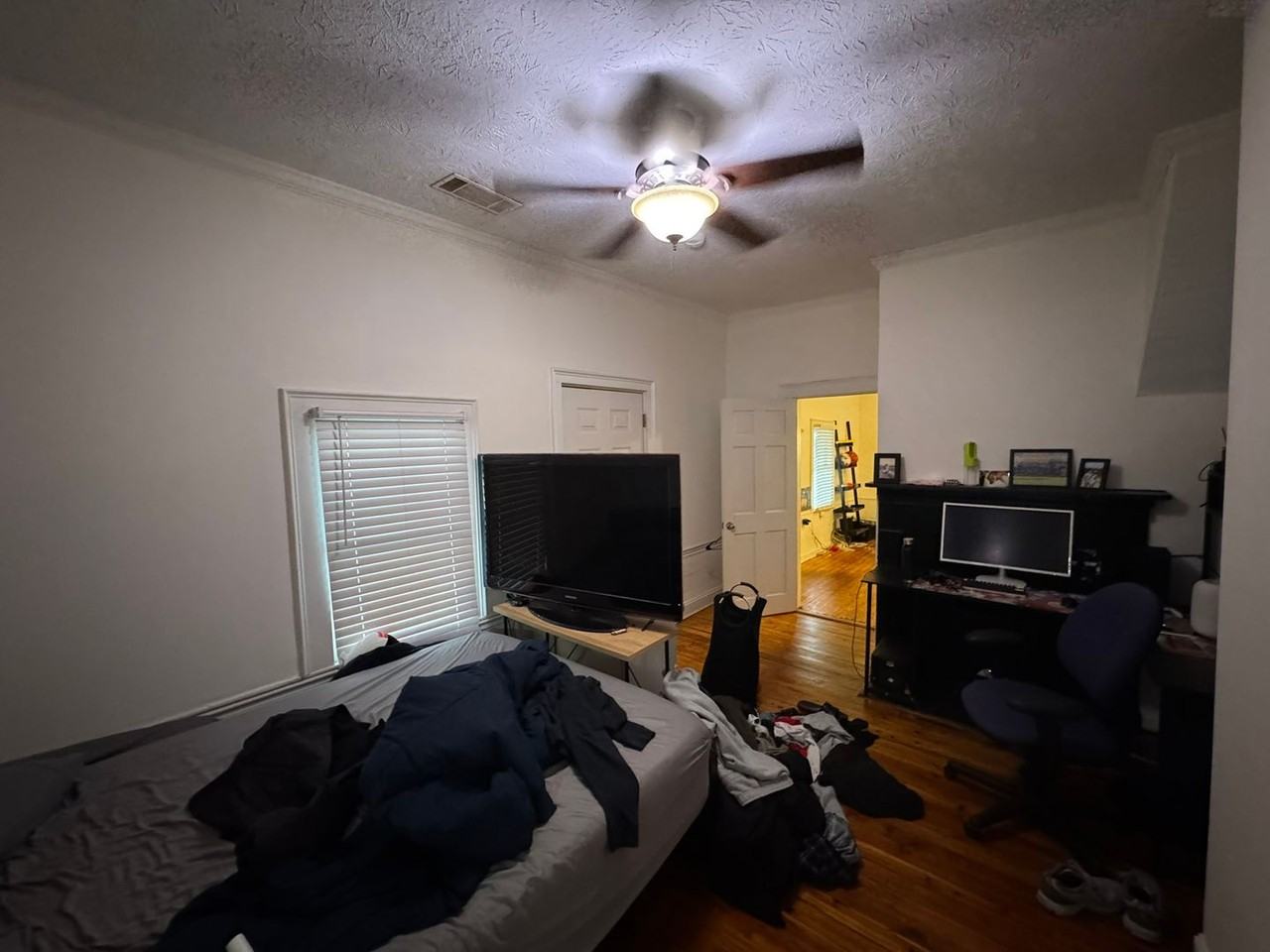 1423 E Broad St - Photo 6 of 11