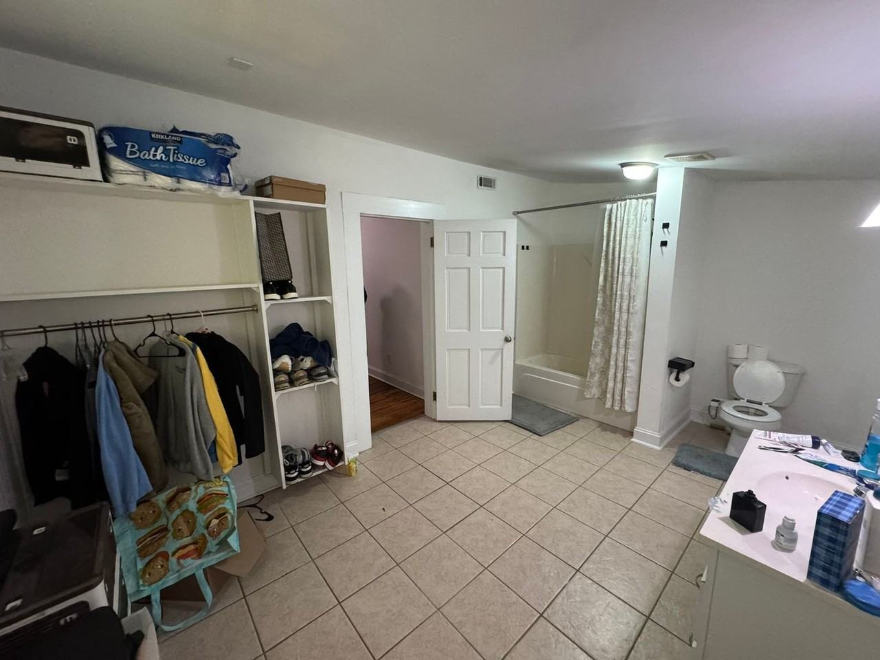 1423 E Broad St - Photo 7 of 11