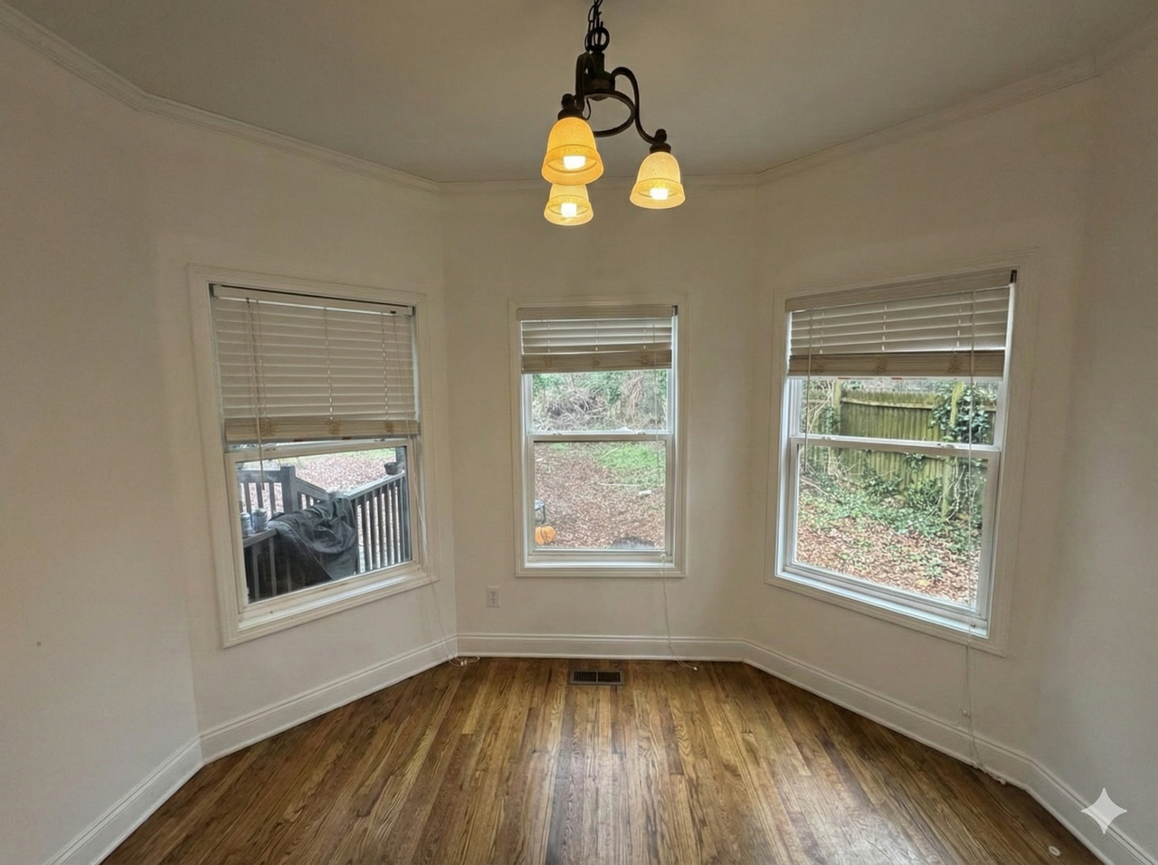 1433 E Broad St - Photo 3 of 21