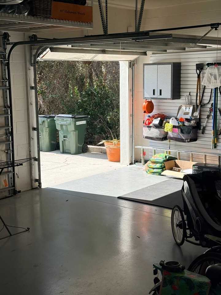 901 Spring Park Loop - Photo 2 of 10