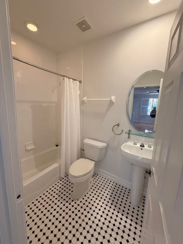 901 Spring Park Loop - Photo 6 of 10