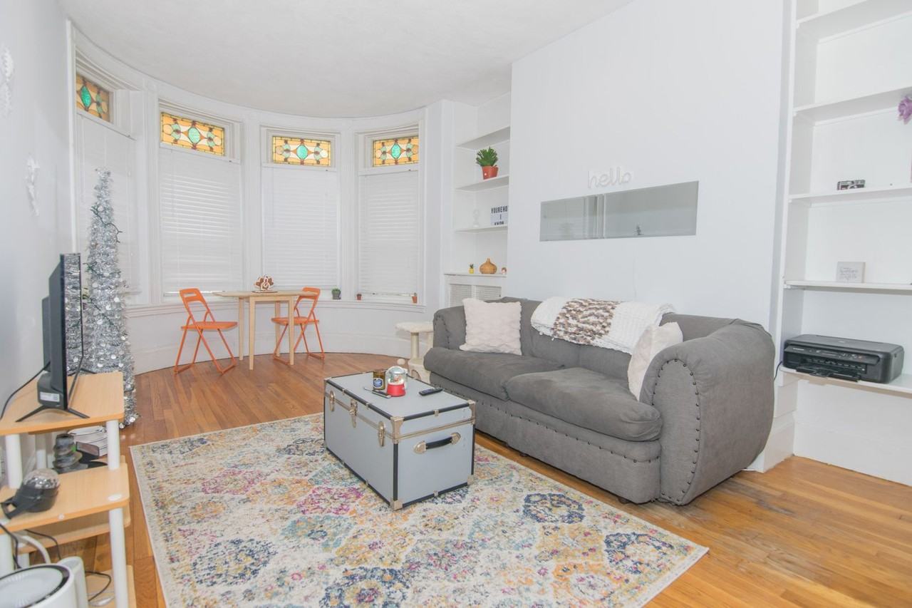 41 Westland Ave - Photo 3 of 15