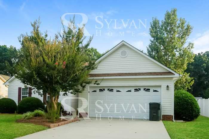 1710 Rosewell Dr - Photo 3 of 16