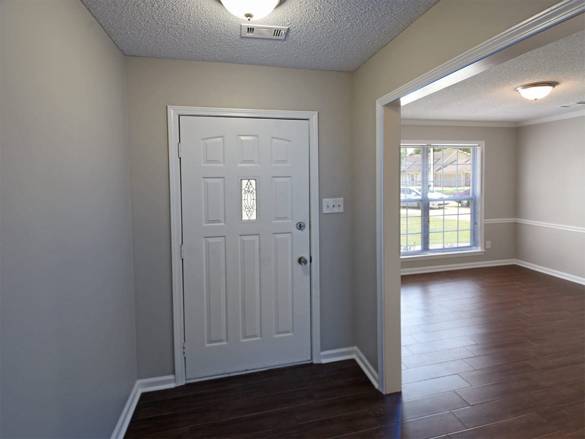 4046 Delgate Cv - Photo 2 of 15