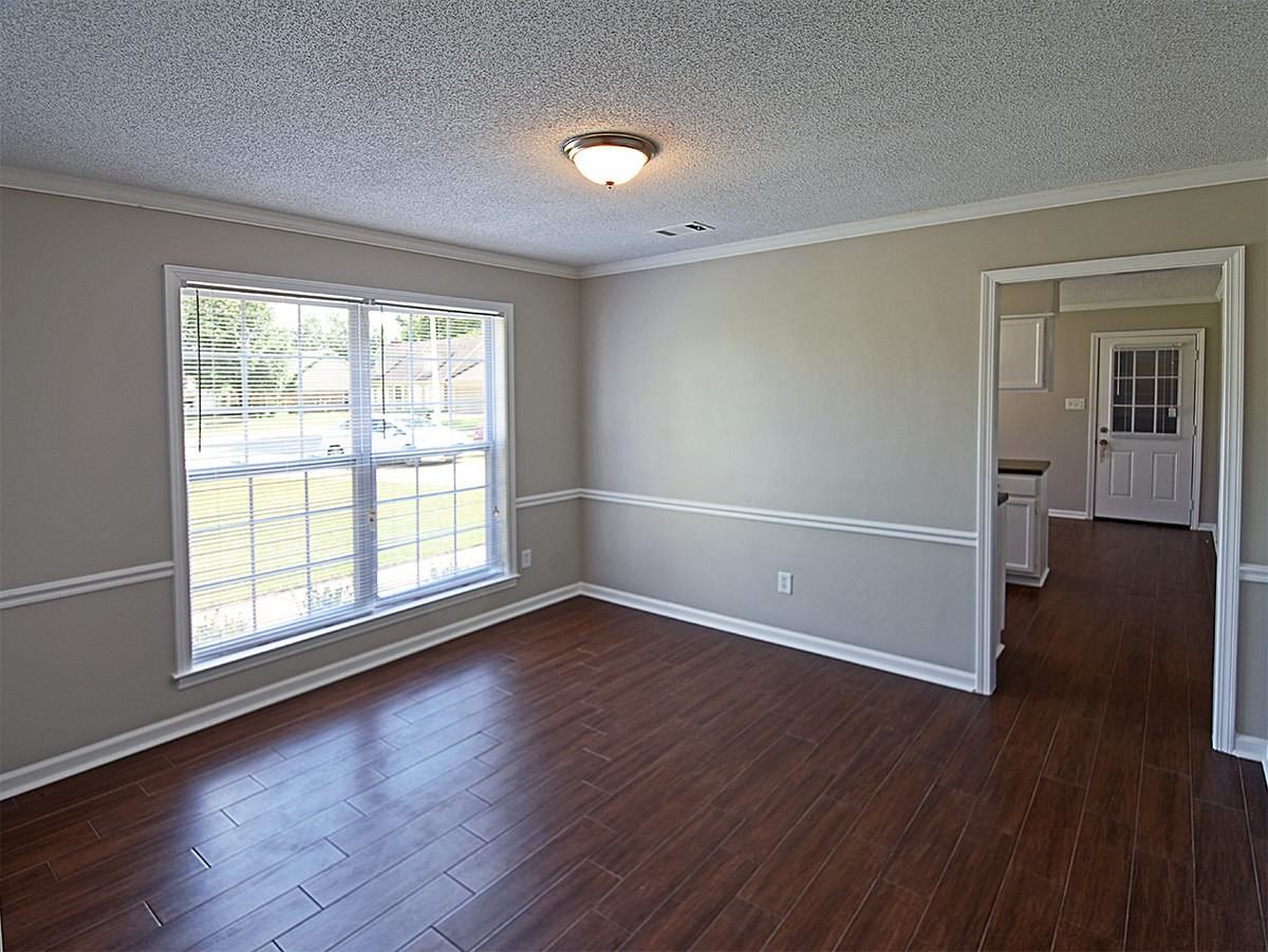 4046 Delgate Cv - Photo 4 of 15