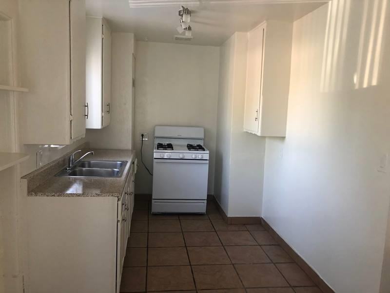 16130 Eucalyptus Ave - Photo 3 of 12