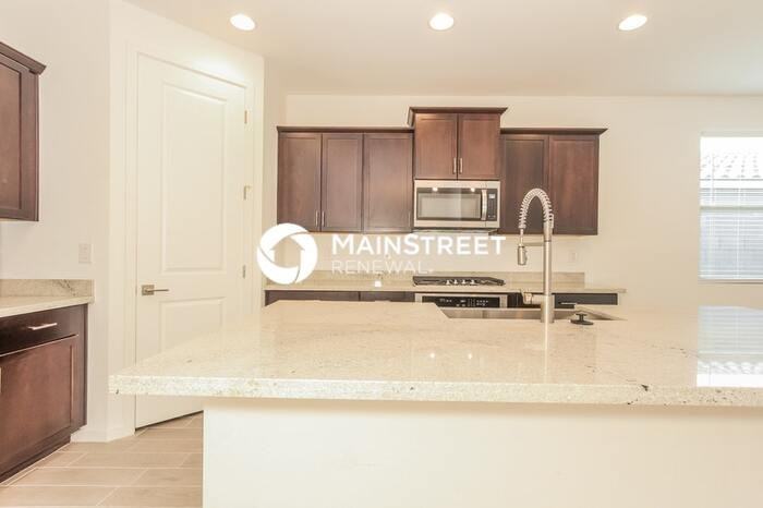 5522 W Walatowa St - Photo 3 of 16