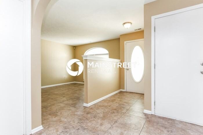 11031 Fall Dr - Photo 3 of 15