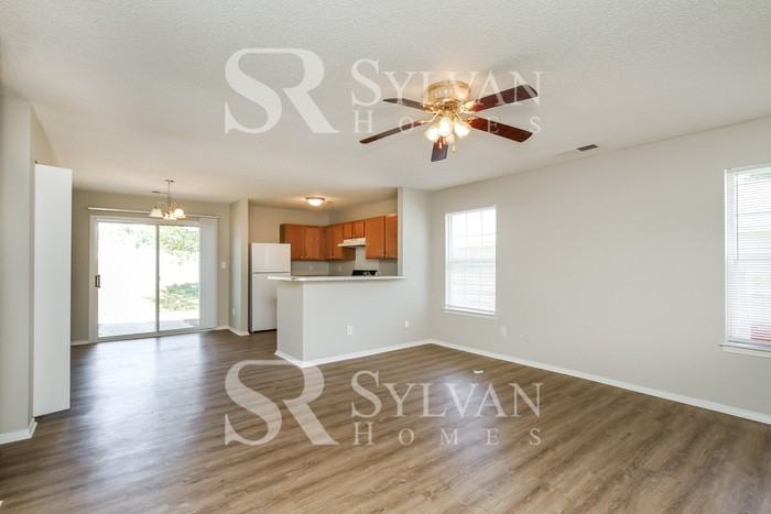 3055 Champion Ln Sw - Photo 4 of 16