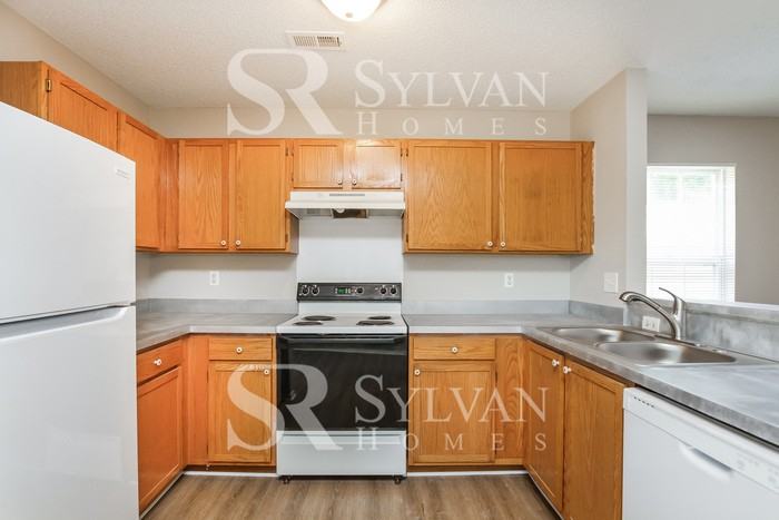 3055 Champion Ln Sw - Photo 6 of 16