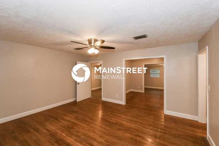 6653 Almond Ave - Photo 4 of 16