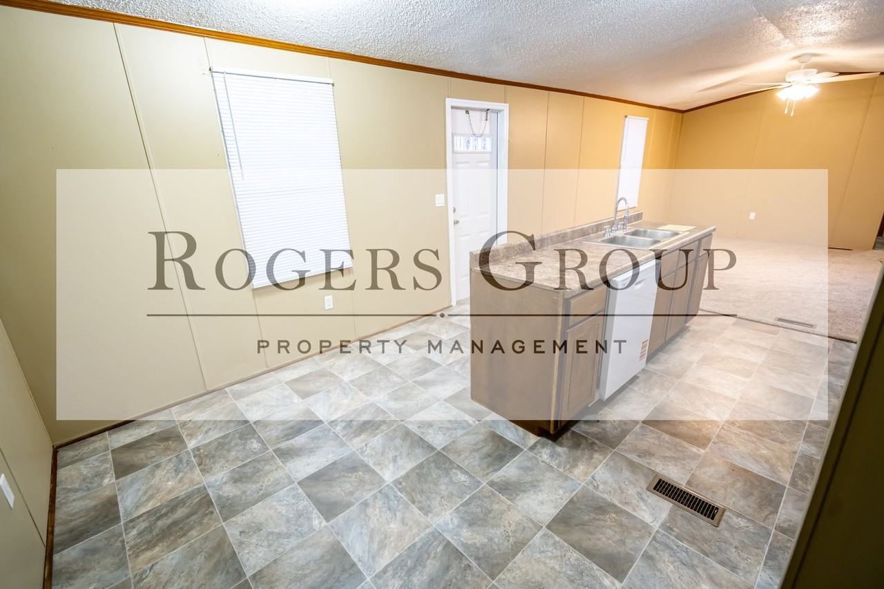 436 Tower Ln #6 - Photo 3 of 9