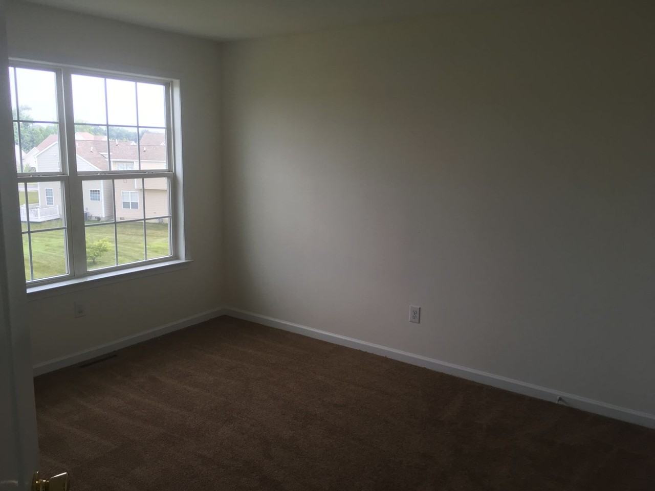 109 Lexington Pl - Photo 6 of 11