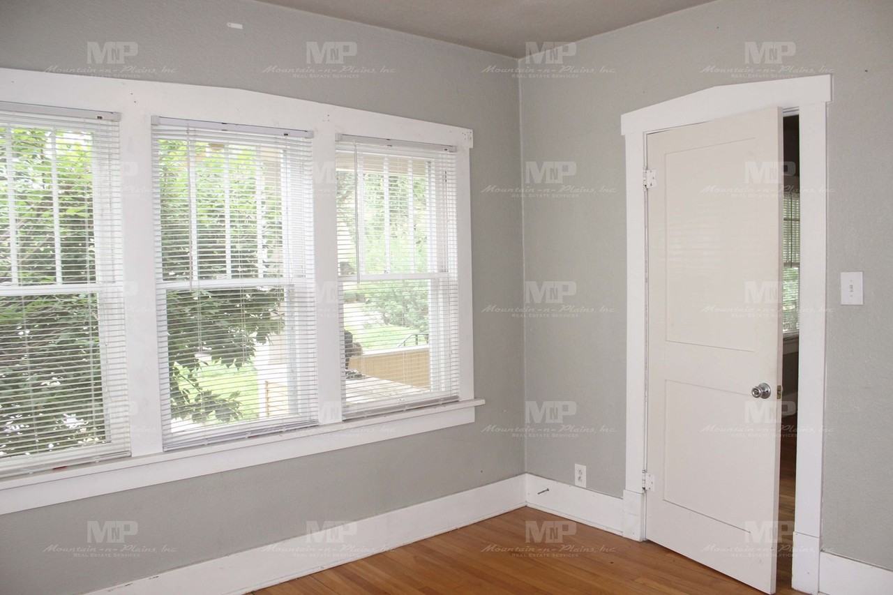 639 S Whitcomb St - Photo 6 of 17