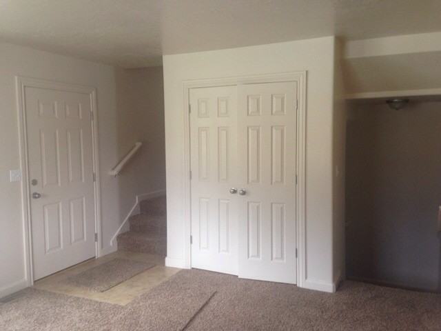 1101 Healy St - Photo 2 of 15