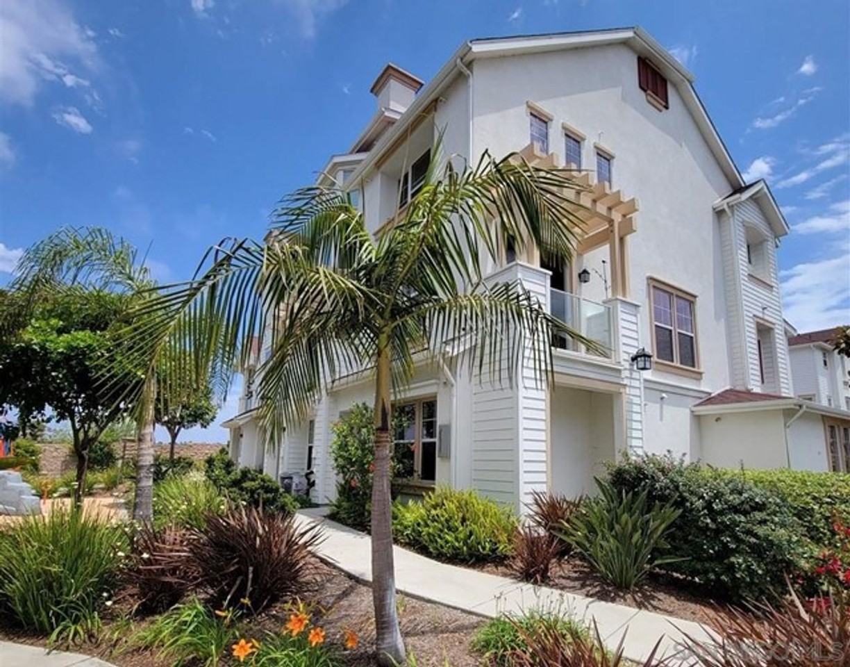 840 Harbor Cliff Way #299 - Photo 3 of 50