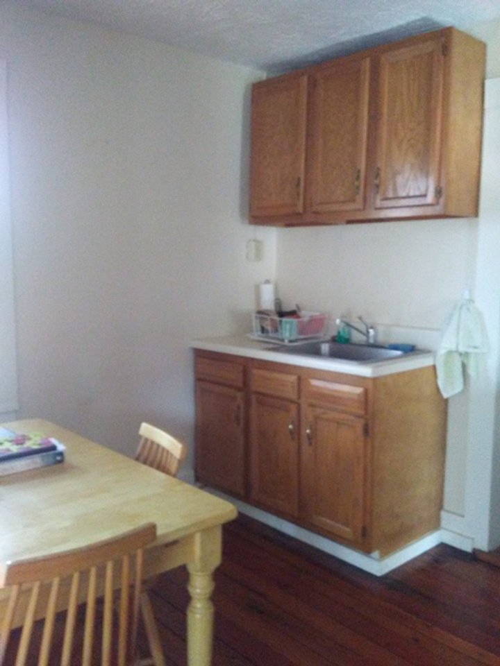 506 1/2 S Main St - Photo 3 of 9