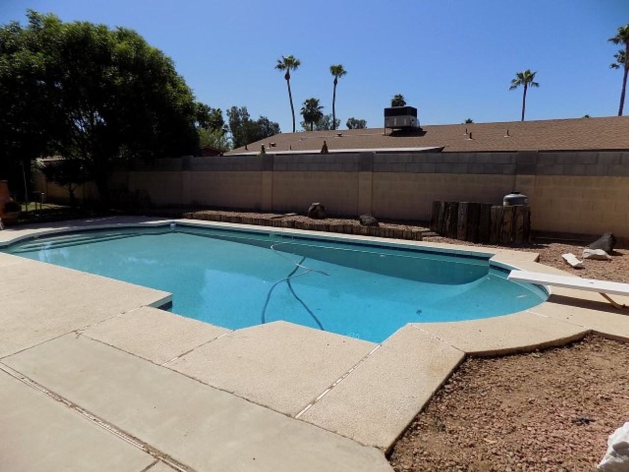 741 W Coral Gables Dr - Photo 2 of 8