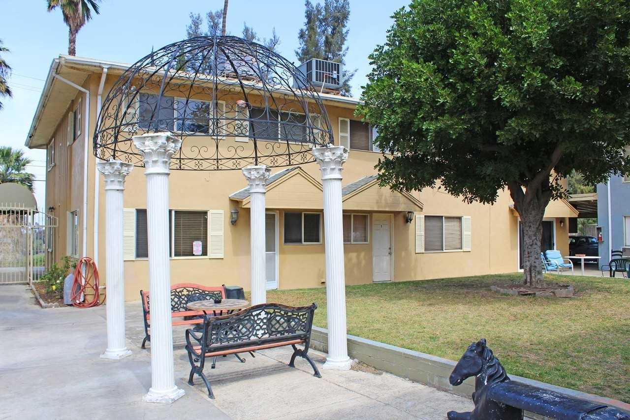 Lakeside Villa - Photo 6 of 50