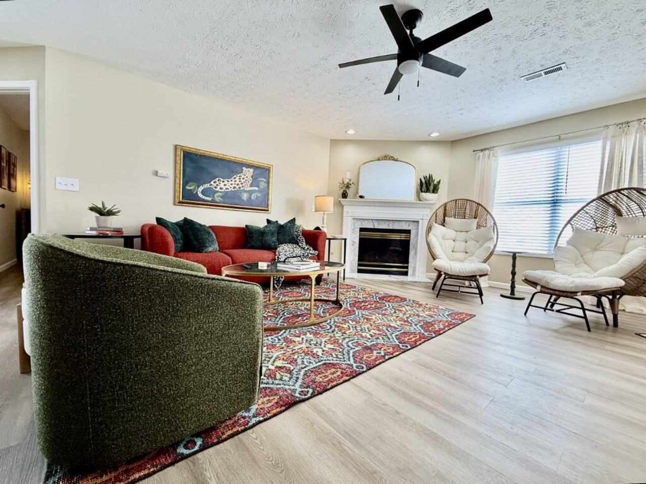 930 Leora St - Photo 3 of 27