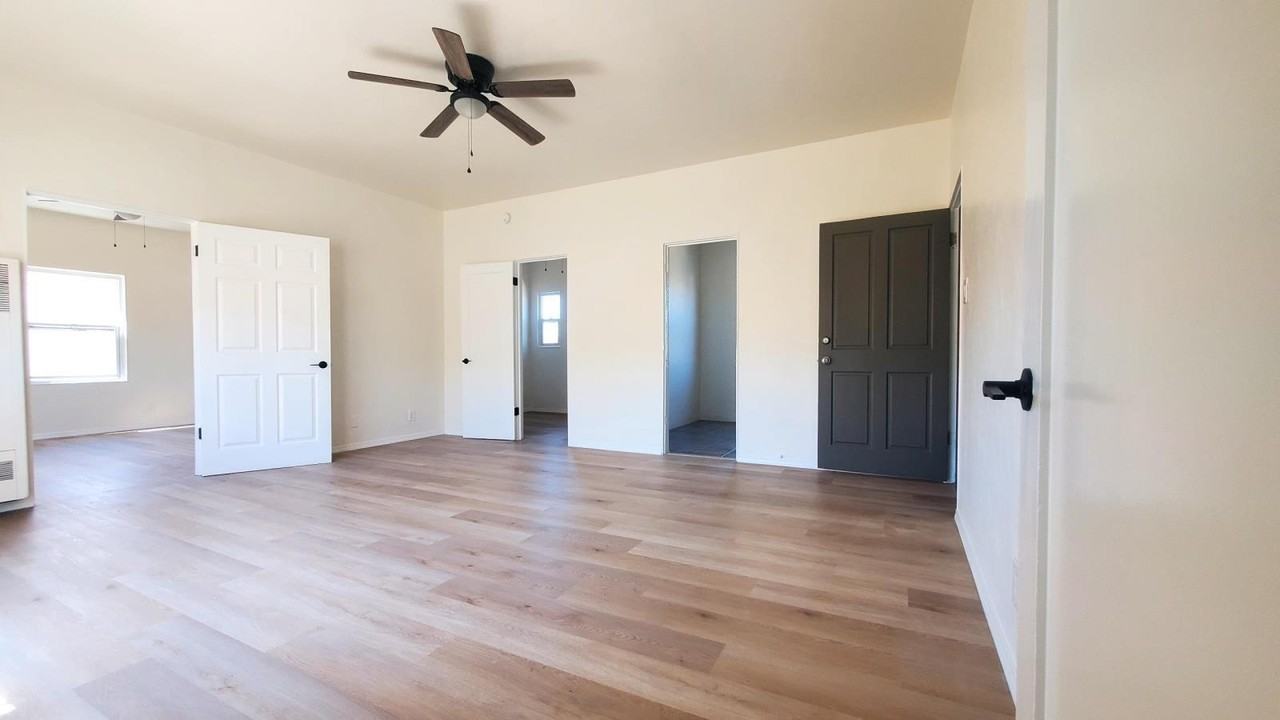 1212 - 1218 S Harvard Blvd - Photo 4 of 25