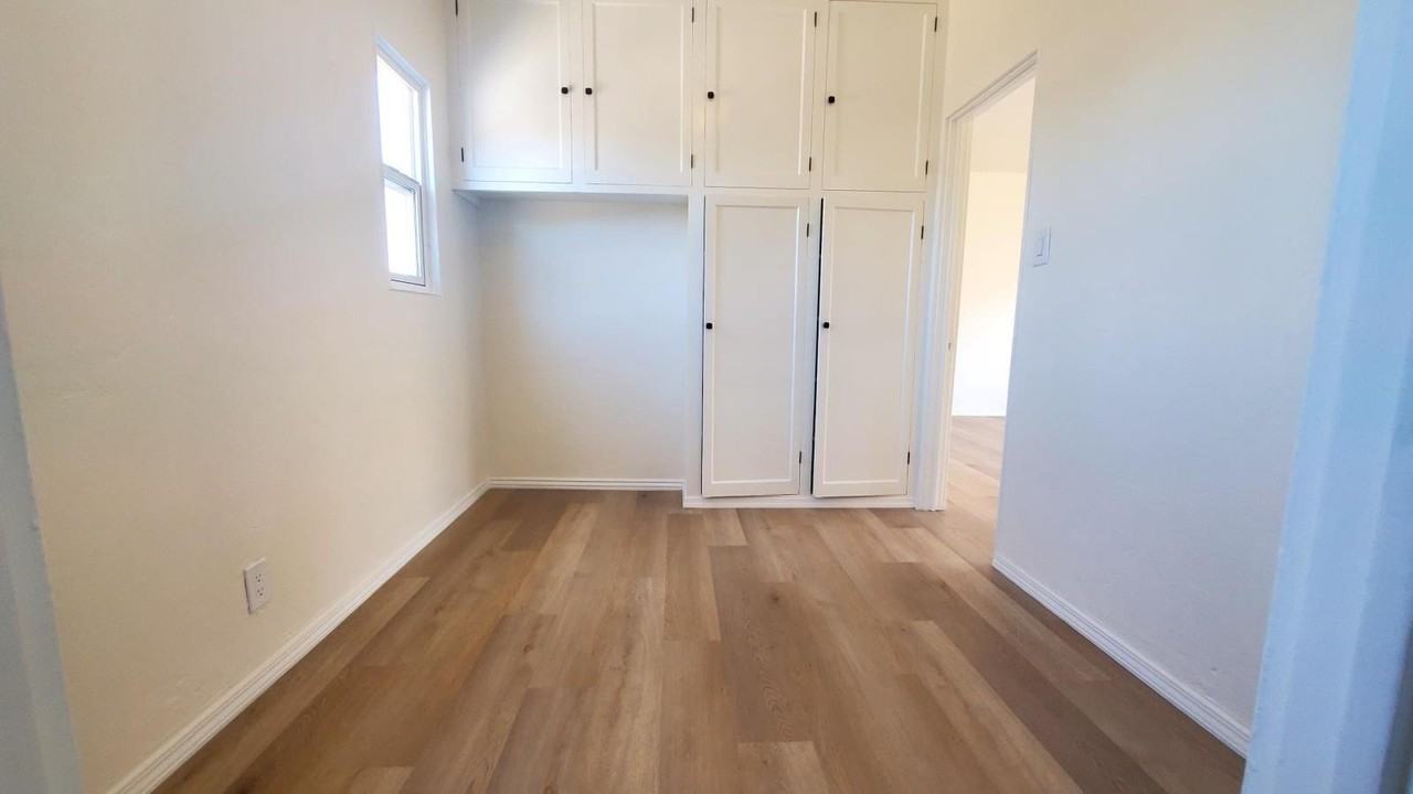 1212 - 1218 S Harvard Blvd - Photo 5 of 25