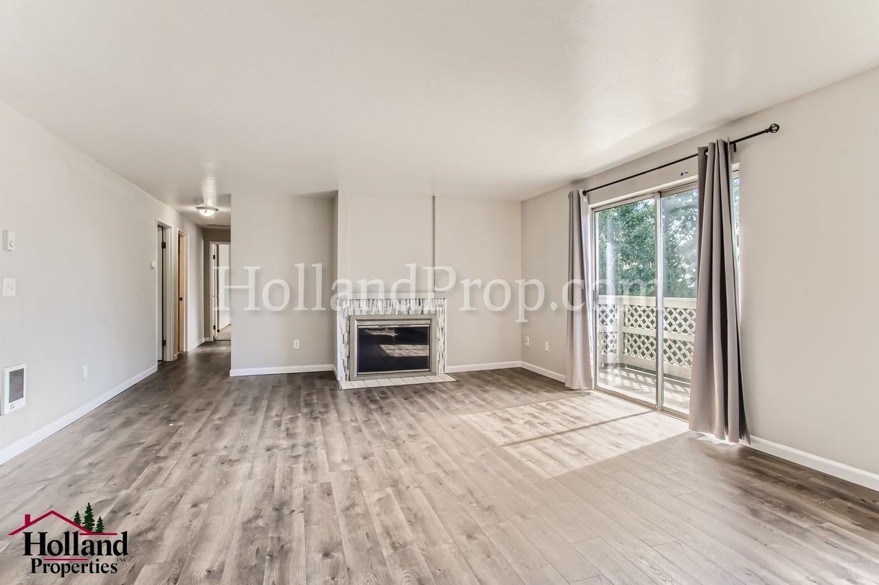 3433 Mcnary Pkwy - Photo 6 of 26