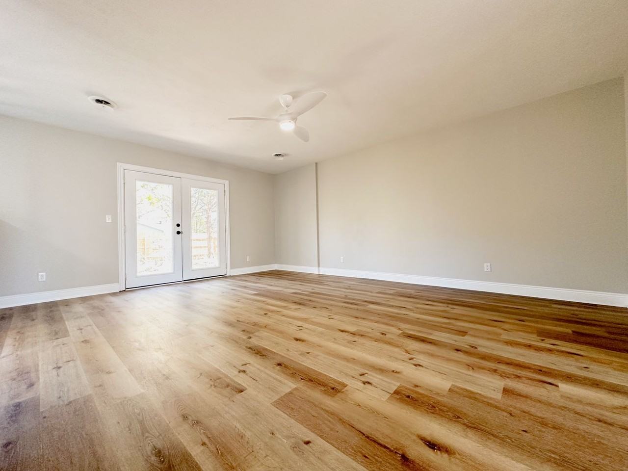 2216 S Clover Dr - Photo 3 of 50