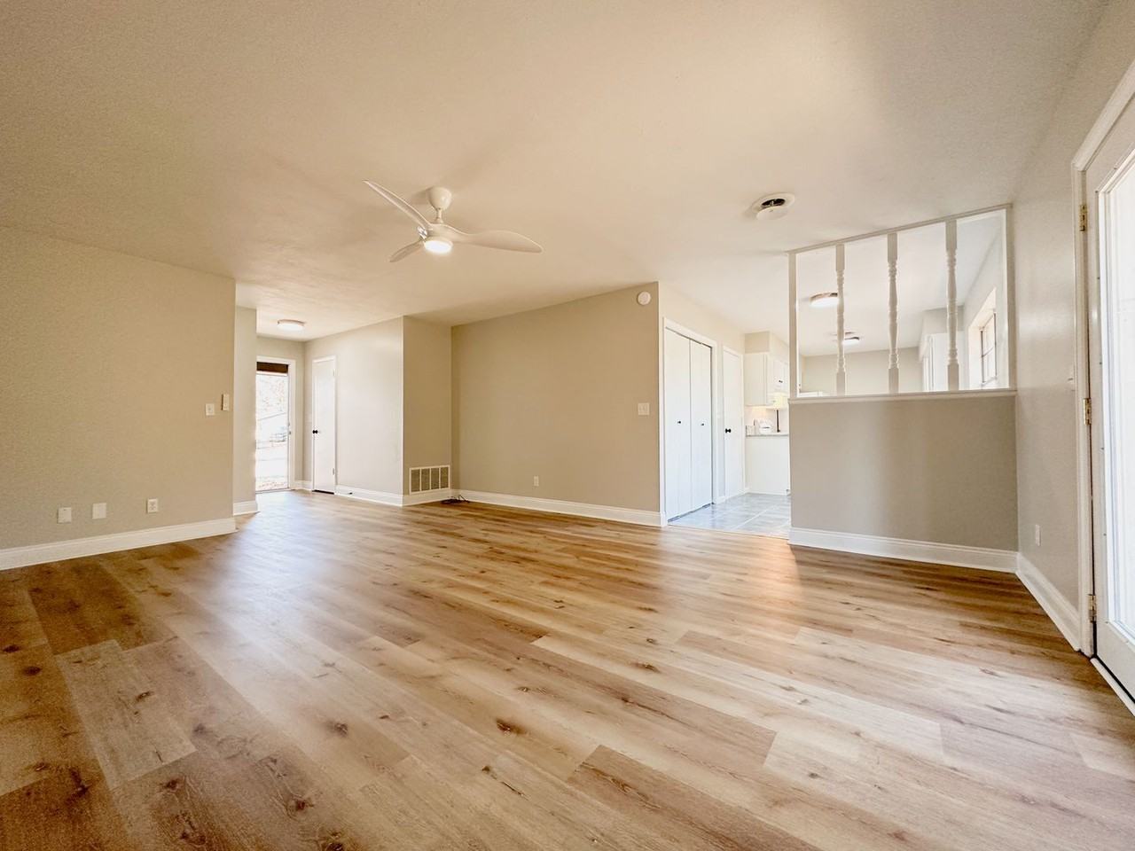 2216 S Clover Dr - Photo 5 of 50