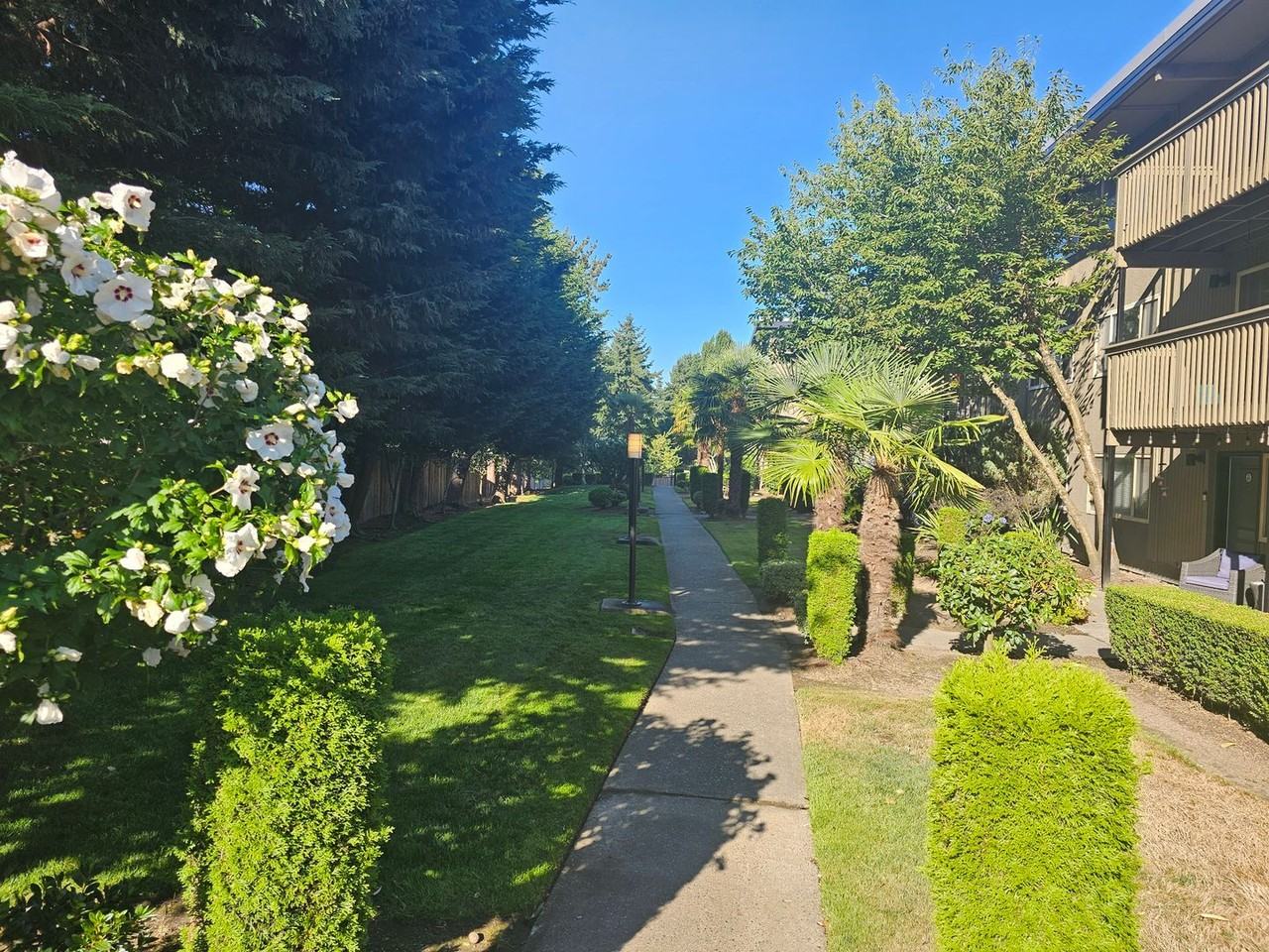 1012 S 27th St - Photo 3 of 26