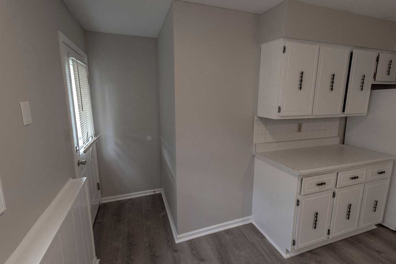 2916 Leeway Dr #C - Photo 3 of 18