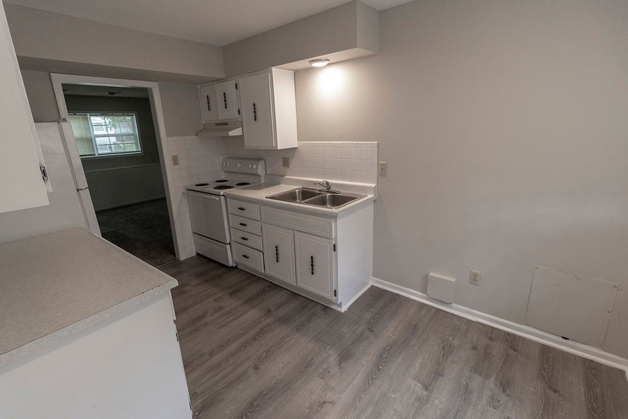 2916 Leeway Dr #C - Photo 4 of 18