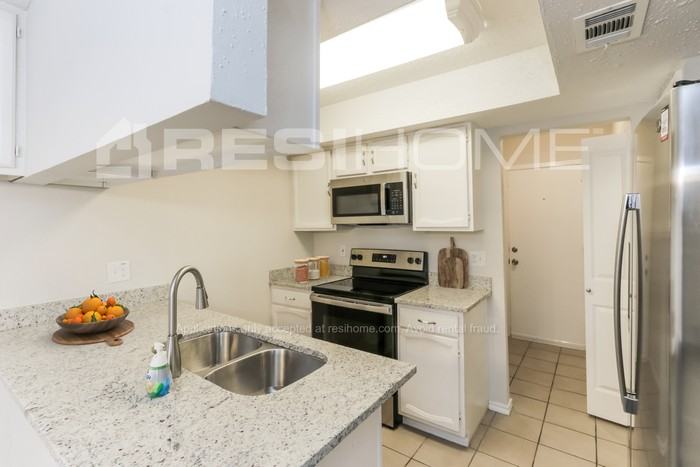 2947 Canis Cir - Photo 2 of 18